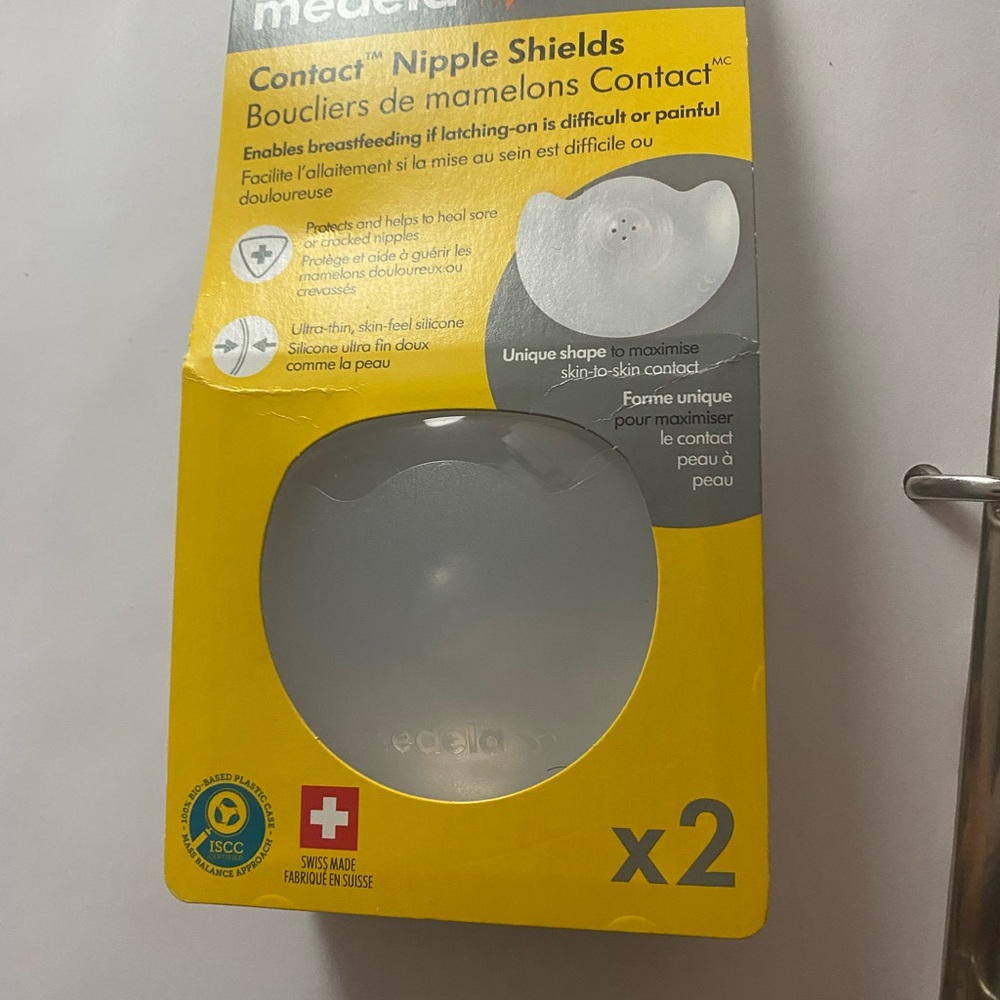 Medela Silicone Nipple Shields with Case